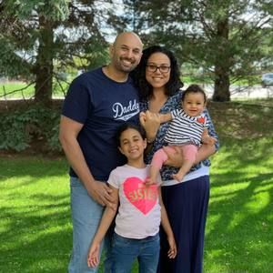 Meet your Posher, Mona